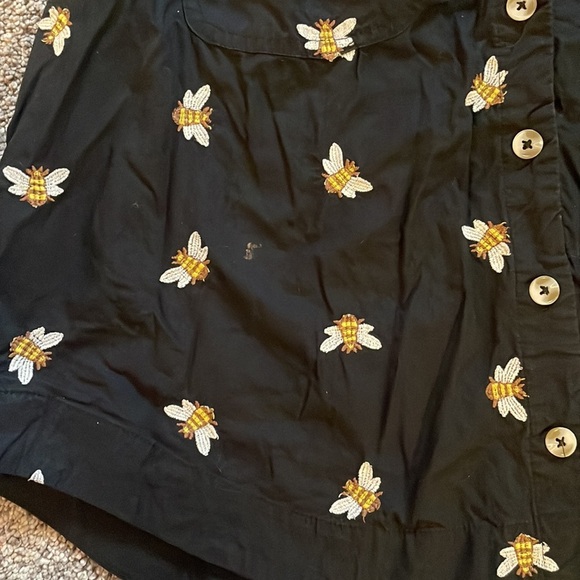 ⭐️3/$20 Anthropologie HD embroidered Bee sleeveless collared shirt 4 - Picture 3 of 4